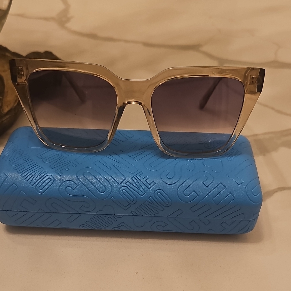 Love Moschino Gradient Sunglasses